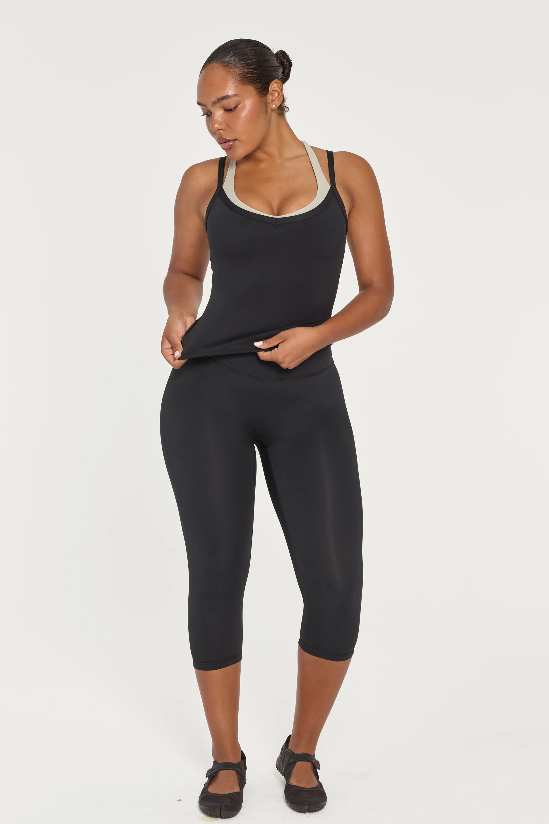 V Layered Tank - Black/Cottage - Image 4