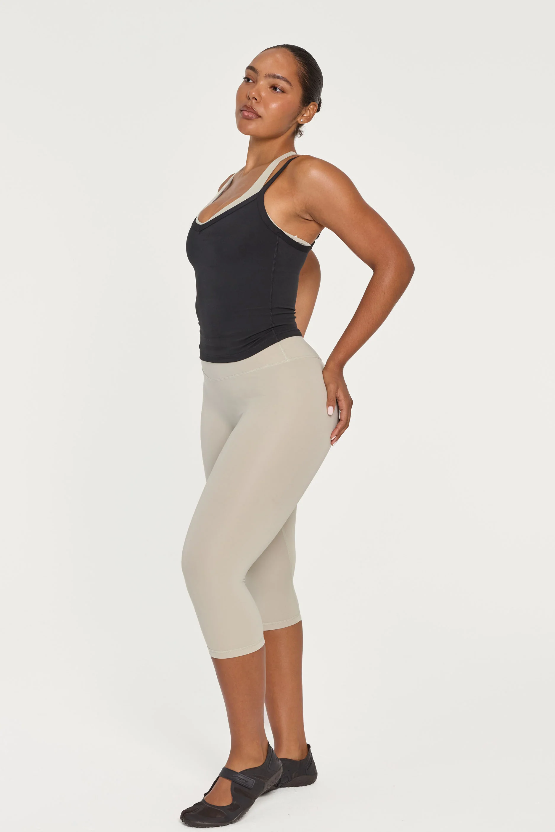 V Layered Tank - Black/Cottage - Image 7